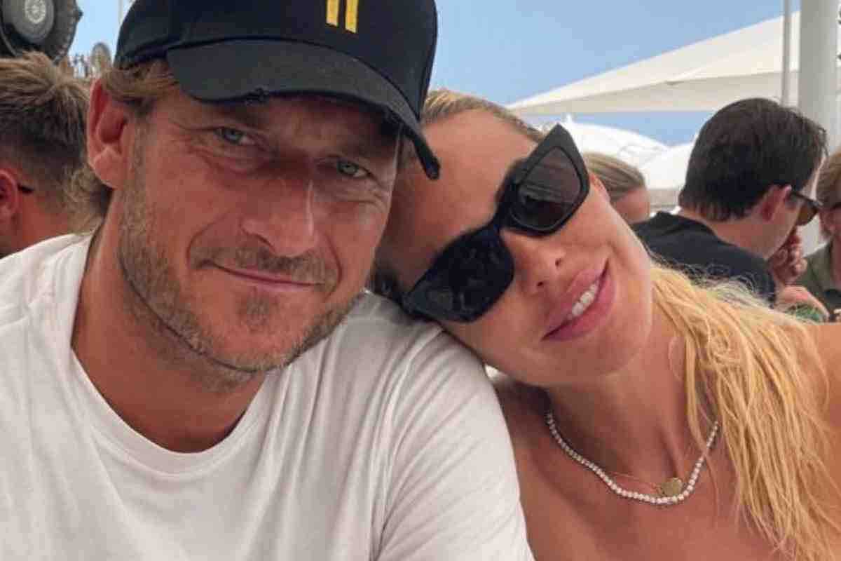 Totti e Ilary guerra in tv